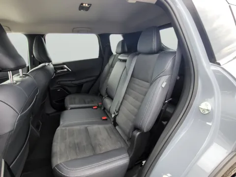 More photos of 2025 Mitsubishi Outlander SE at Dorsett Mitsubishi, IN