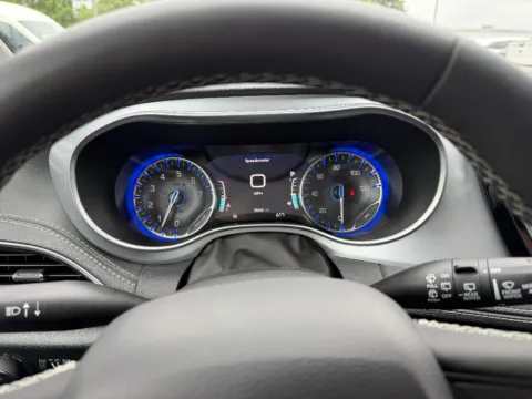 Photos of 2025 Chrysler Pacifica Limited for sale in Terre Haute, IN at Dorsett Mitsubishi