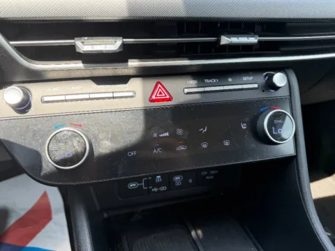 More photos of 2025 Hyundai Sonata Hybrid SEL at Dorsett Mitsubishi, IN
