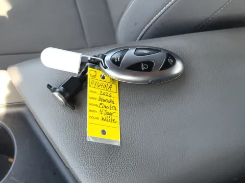 More photos of 2025 Hyundai Elantra SEL Sport at Dorsett Mitsubishi, IN