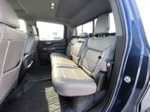 More photos of 2021 GMC Sierra 1500 Elevation at Dorsett Mitsubishi, IN