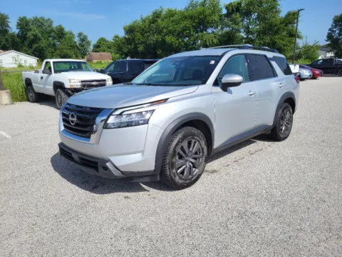 Silver 2022 Nissan Pathfinder SV for sale in Terre Haute, IN