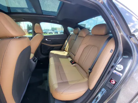 More photos of 2021 Hyundai Sonata Limited at Dorsett Mitsubishi, IN