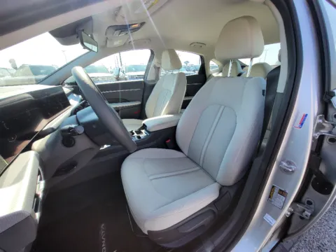 Another view of 2025 Hyundai Sonata SE for sale in Terre Haute, IN at Dorsett Mitsubishi