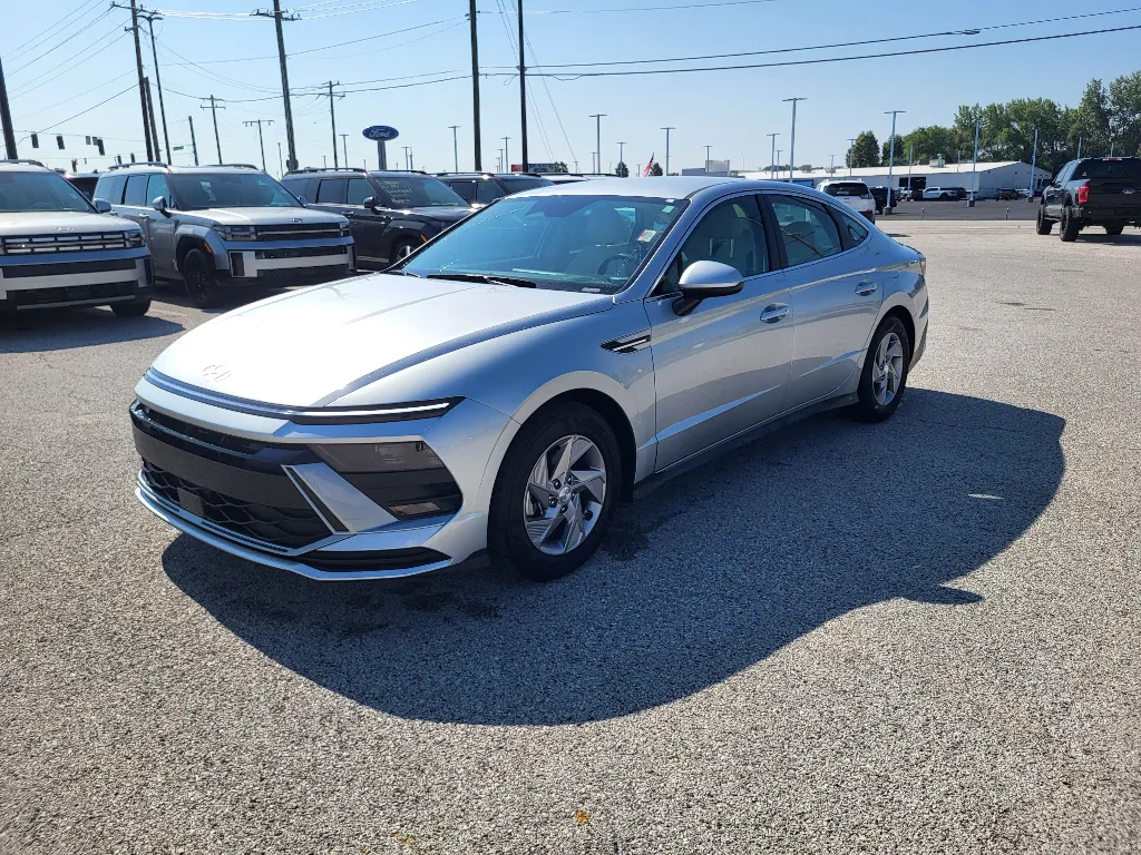 Silver 2025 Hyundai Sonata SE for sale in Terre Haute, IN