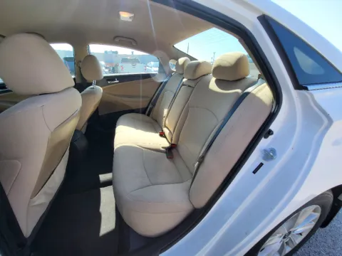 More photos of 2013 Hyundai Sonata GLS at Dorsett Mitsubishi, IN
