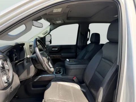 More photos of 2022 GMC Sierra 2500 Denali at Dorsett Mitsubishi, IN