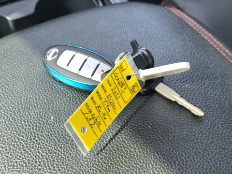More photos of 2021 Nissan Titan PRO-4X at Dorsett Mitsubishi, IN