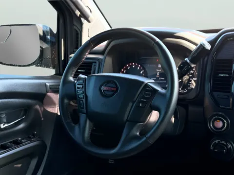 More photos of 2021 Nissan Titan PRO-4X at Dorsett Mitsubishi, IN