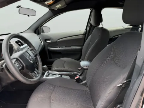 More photos of 2013 Dodge Avenger SE at Dorsett Mitsubishi, IN