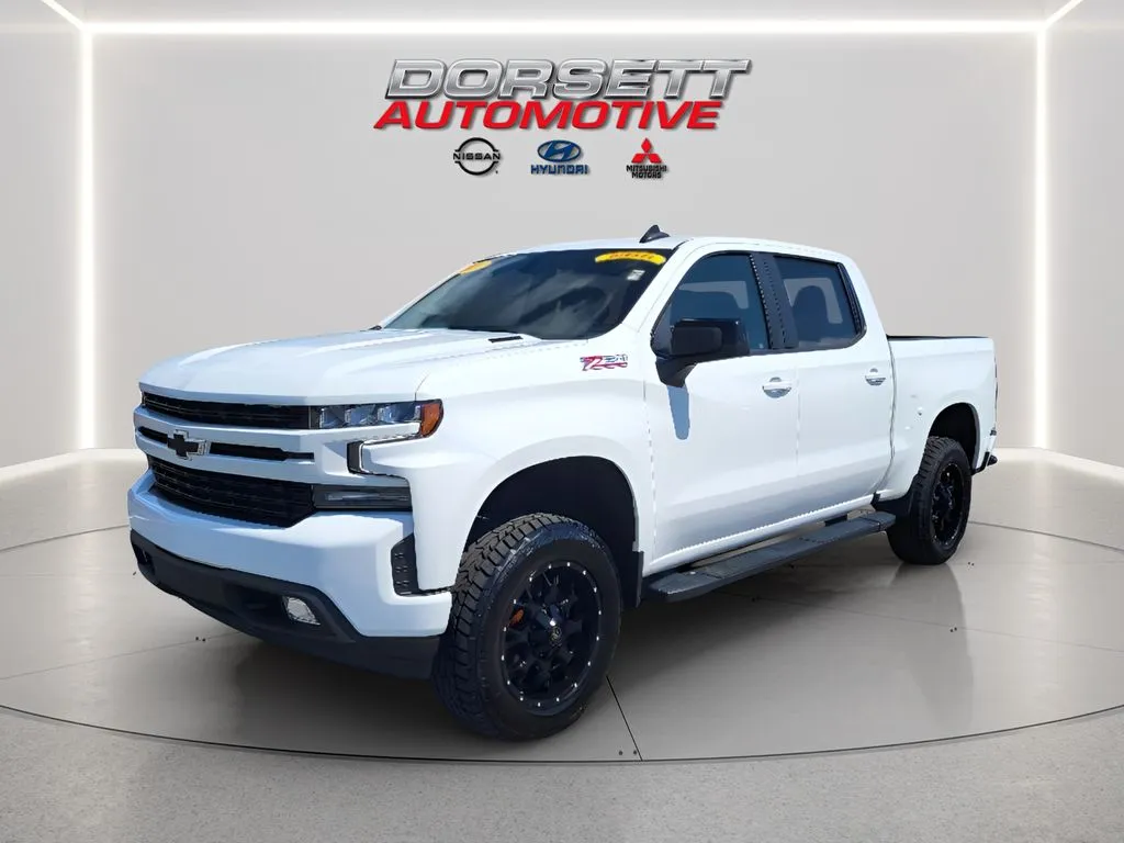 White 2022 Chevrolet Silverado 1500 RST for sale in Terre Haute, IN