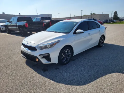 White 2020 Kia Forte LXS for sale in Terre Haute, IN