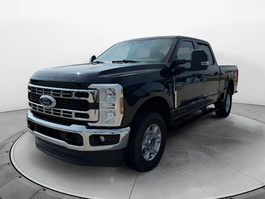 Black 2025 Ford F-250 Super Duty XLT for sale in Terre Haute, IN