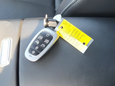 More photos of 2021 Hyundai Santa Fe Limited at Dorsett Mitsubishi, IN