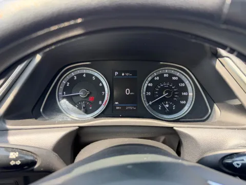 Photos of 2023 Hyundai Sonata SEL for sale in Terre Haute, IN at Dorsett Mitsubishi
