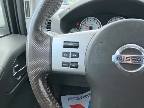More photos of 2017 Nissan Frontier PRO-4X at Dorsett Mitsubishi, IN