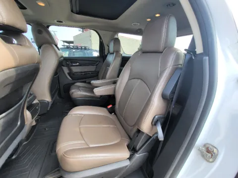 More photos of 2016 GMC Acadia SLT at Dorsett Mitsubishi, IN