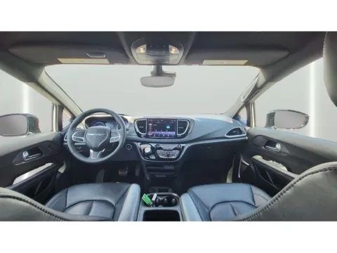 Photos of 2025 Chrysler Pacifica Select for sale in Terre Haute, IN at Dorsett Mitsubishi