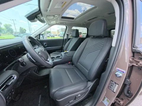 Another view of 2026 Hyundai Palisade SEL for sale in Terre Haute, IN at Dorsett Mitsubishi