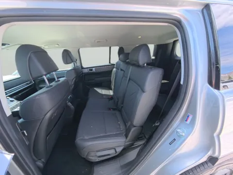 More photos of 2024 Hyundai Santa Fe Hybrid SEL at Dorsett Mitsubishi, IN