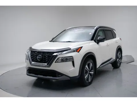 White 2021 Nissan Rogue SL for sale in Terre Haute, IN
