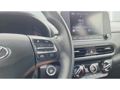 More photos of 2022 Hyundai Kona SEL at Dorsett Mitsubishi, IN