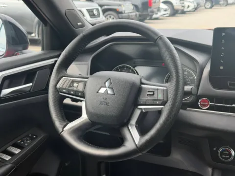 More photos of 2026 Mitsubishi Outlander Ralliart at Dorsett Mitsubishi, IN