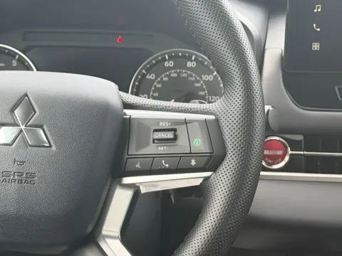 More photos of 2026 Mitsubishi Outlander Ralliart at Dorsett Mitsubishi, IN