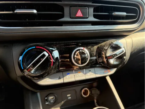 More photos of 2023 Hyundai Kona SEL at Dorsett Mitsubishi, IN