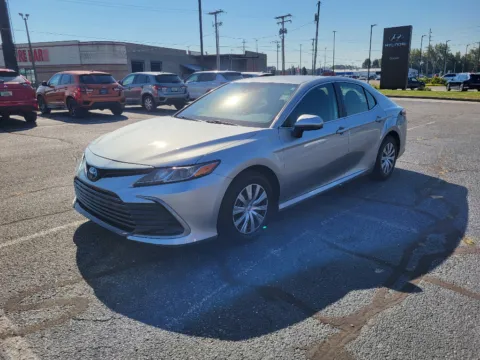 Silver 2022 Toyota Camry Hybrid Hybrid LE for sale in Terre Haute, IN