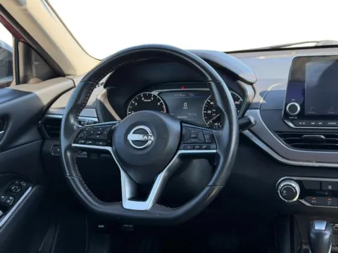 More photos of 2024 Nissan Altima 2.5 SR at Dorsett Mitsubishi, IN