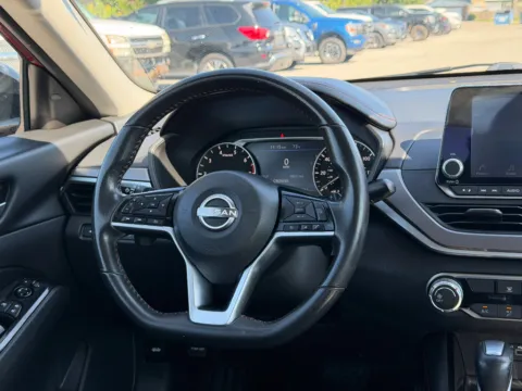More photos of 2024 Nissan Altima 2.5 SR at Dorsett Mitsubishi, IN