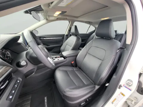 More photos of 2025 Nissan Altima SL at Dorsett Mitsubishi, IN