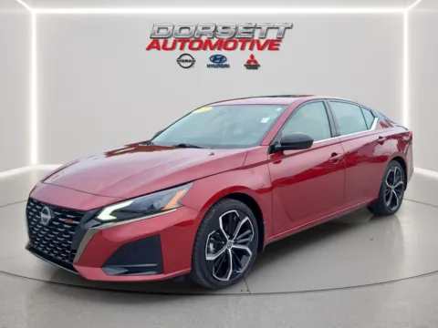 Red 2025 Nissan Altima SR for sale in Terre Haute, IN