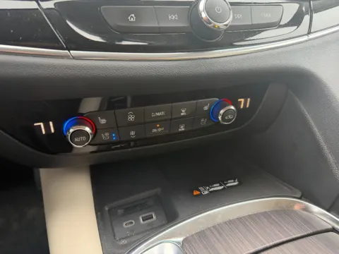 More photos of 2022 Buick Enclave Avenir at Dorsett Mitsubishi, IN