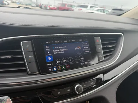 More photos of 2022 Buick Enclave Avenir at Dorsett Mitsubishi, IN