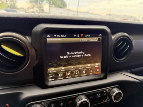 More photos of 2022 Jeep Wrangler Unlimited High Tide at Dorsett Mitsubishi, IN