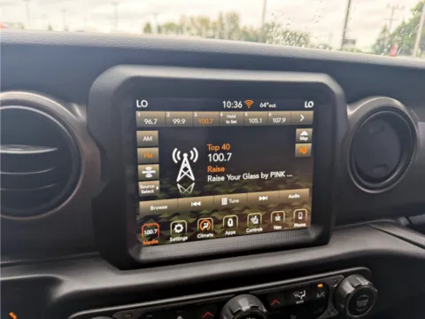 More photos of 2022 Jeep Wrangler Unlimited High Tide at Dorsett Mitsubishi, IN