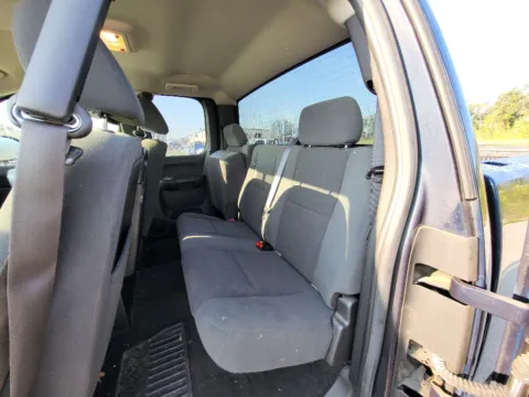 More photos of 2007 Chevrolet Silverado 1500 LT w/1LT at Dorsett Mitsubishi, IN
