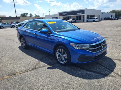More photos of 2024 Volkswagen Jetta SE at Dorsett Mitsubishi, IN