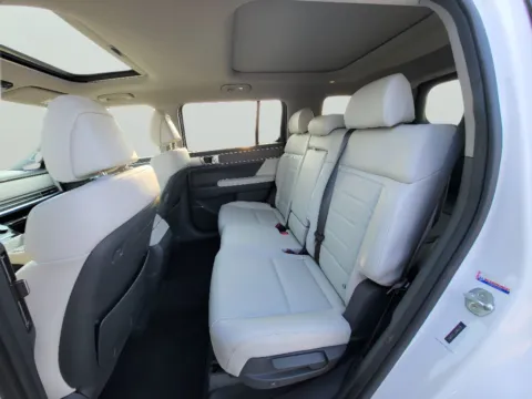 More photos of 2024 Hyundai Santa Fe Limited at Dorsett Mitsubishi, IN