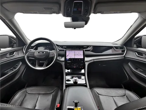 More photos of 2022 Jeep Grand Cherokee Limited at Dorsett Mitsubishi, IN