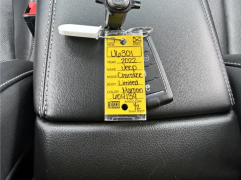 Photos of 2022 Jeep Grand Cherokee Limited for sale in Terre Haute, IN at Dorsett Mitsubishi