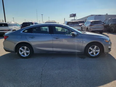 More photos of 2024 Chevrolet Malibu LT at Dorsett Mitsubishi, IN