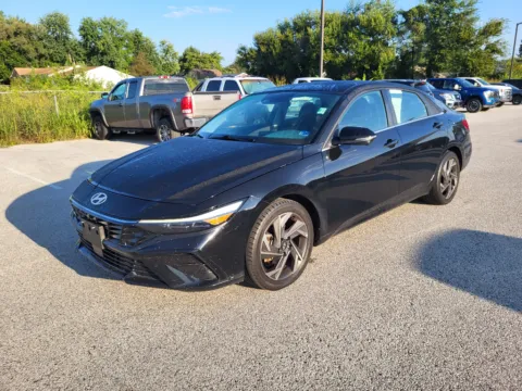 Black 2024 Hyundai Elantra Limited for sale in Terre Haute, IN