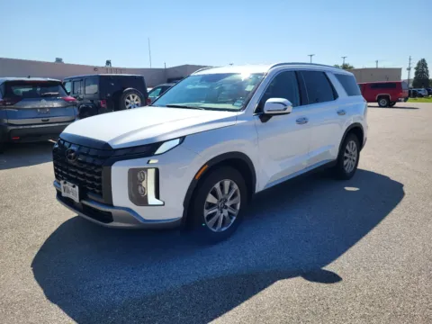 White 2024 Hyundai Palisade SEL 7P for sale in Terre Haute, IN