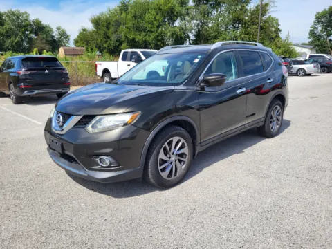 Green 2016 Nissan Rogue SL for sale in Terre Haute, IN
