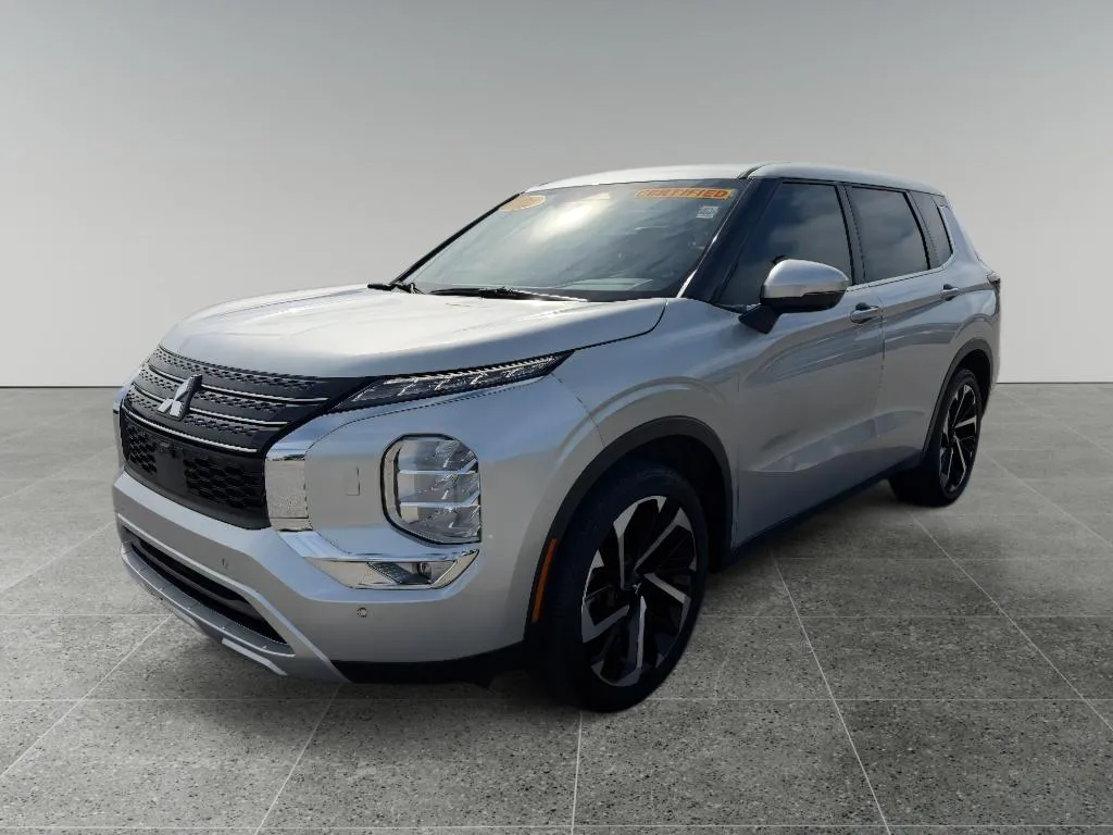 2022 Mitsubishi Outlander SE