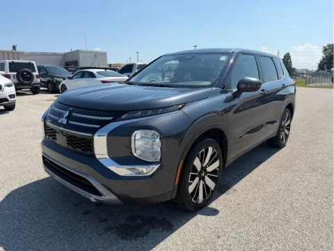 Blue 2025 Mitsubishi Outlander SE for sale in Terre Haute, IN