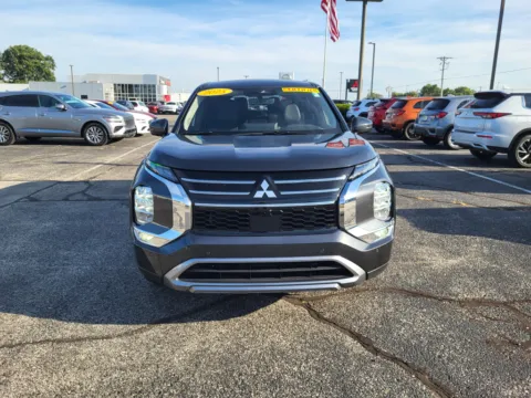 Photos of 2025 Mitsubishi Outlander SE for sale in Terre Haute, IN at Dorsett Mitsubishi